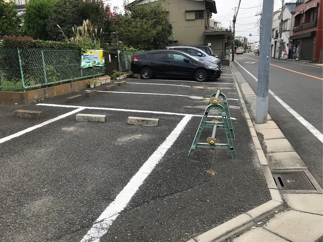 江戸川区鹿骨５丁目　月極駐車場